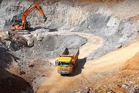 Trình Chính phủ ban hành Nghị định quy định về đấu giá quyền khai thác khoáng sản
